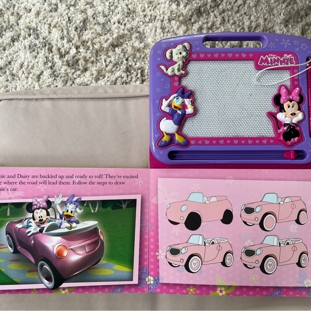 Disney Minnie Mouse Purple Read and Doodle Drawing Board